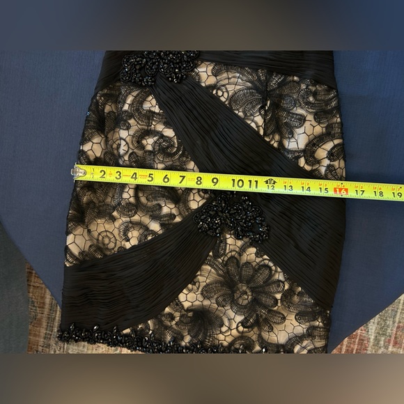 Lace Beaded Off-the-Shoulder Mac Duggal Dress, size 4 - Picture 10 of 13